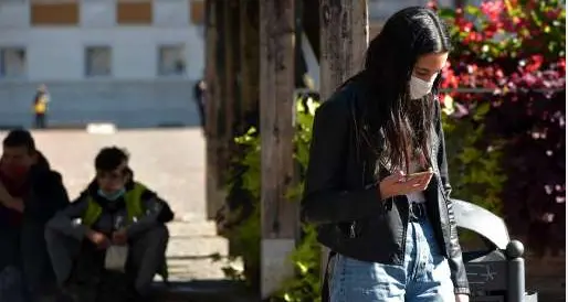 La polizia locale: a Trento regole anti-covid rispettate Rischio alle fermate dei bus
