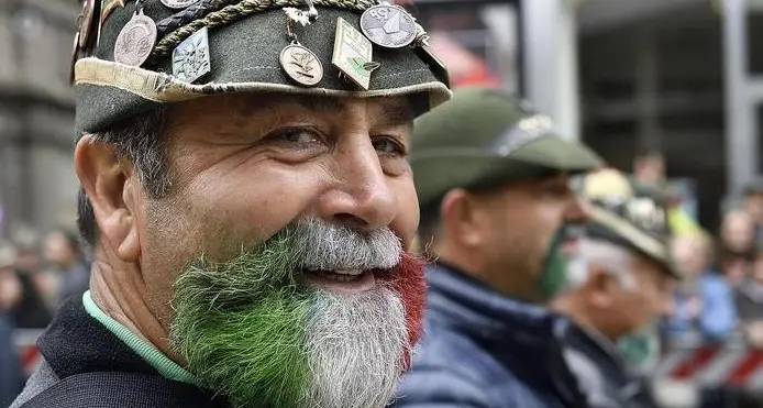 Gli alpini compiono oggi 148 anni: l'omaggio dell'Esercito e dell'ANA