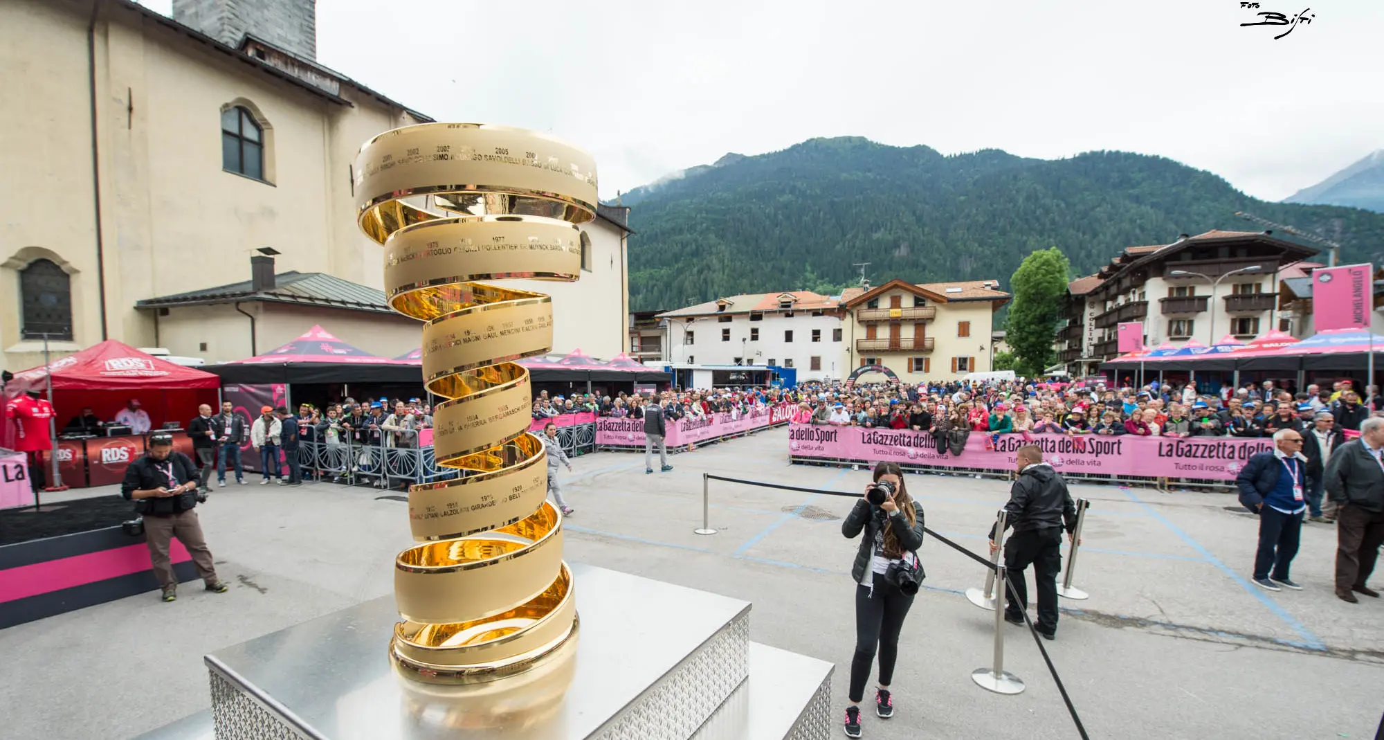 Campiglio è rosa: mercoledì arriva il Giro ecco come partecipare