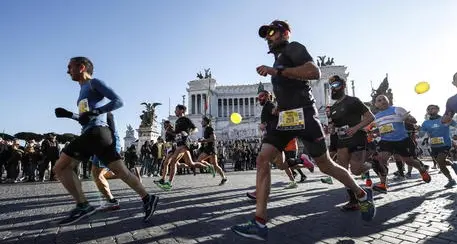 Covid: salta \"We Run Rome\"