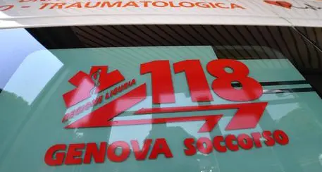 In auto piomba su piazza e travolge ragazzi, 2 gravissime