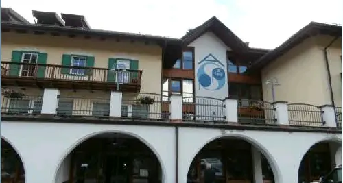Contagiati tre operatori della rsa di Sen Jan Ora nuovi tamponi per tutti, sospese le visite