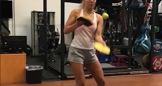 Potenza ed equilibrio: Lindsey Vonn è sempre in formissima