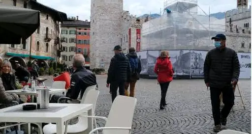 «Siamo a terra»: domani ristoratori e altri esercenti in piazza anche a Trento