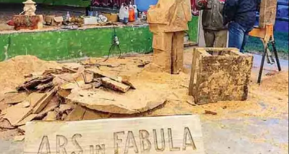 «Ars in fabula», il legno si fa scultura a Centa