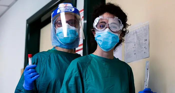 Prevenzione del covid: per il 118 bisogna proteggere anche gli occhi Oltre alle mascherine occhiali o visiera