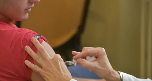 Cresce la fiducia degli italiani nella sicurezza dei vaccini