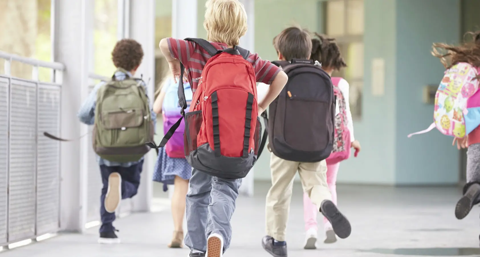 Inevitabile il tampone ai primi sintomi Se il bambino ha febbre, tosse o mal di gola non si può sapere se è influenza o Covid