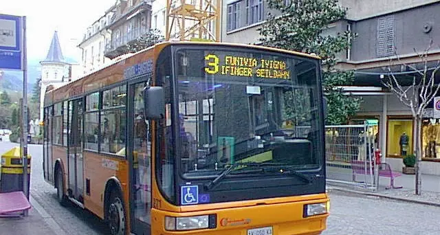 Una pistola giocattolo trovata su un autobus della linea 3 a Trento