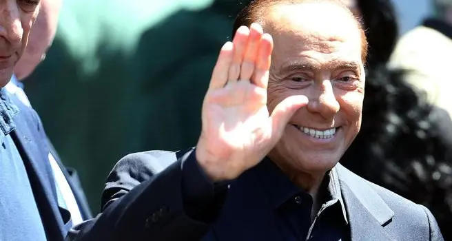Berlusconi torna a casa: oggi ha lasciato il San Raffaele «Anche stavolta l'ho scampata«