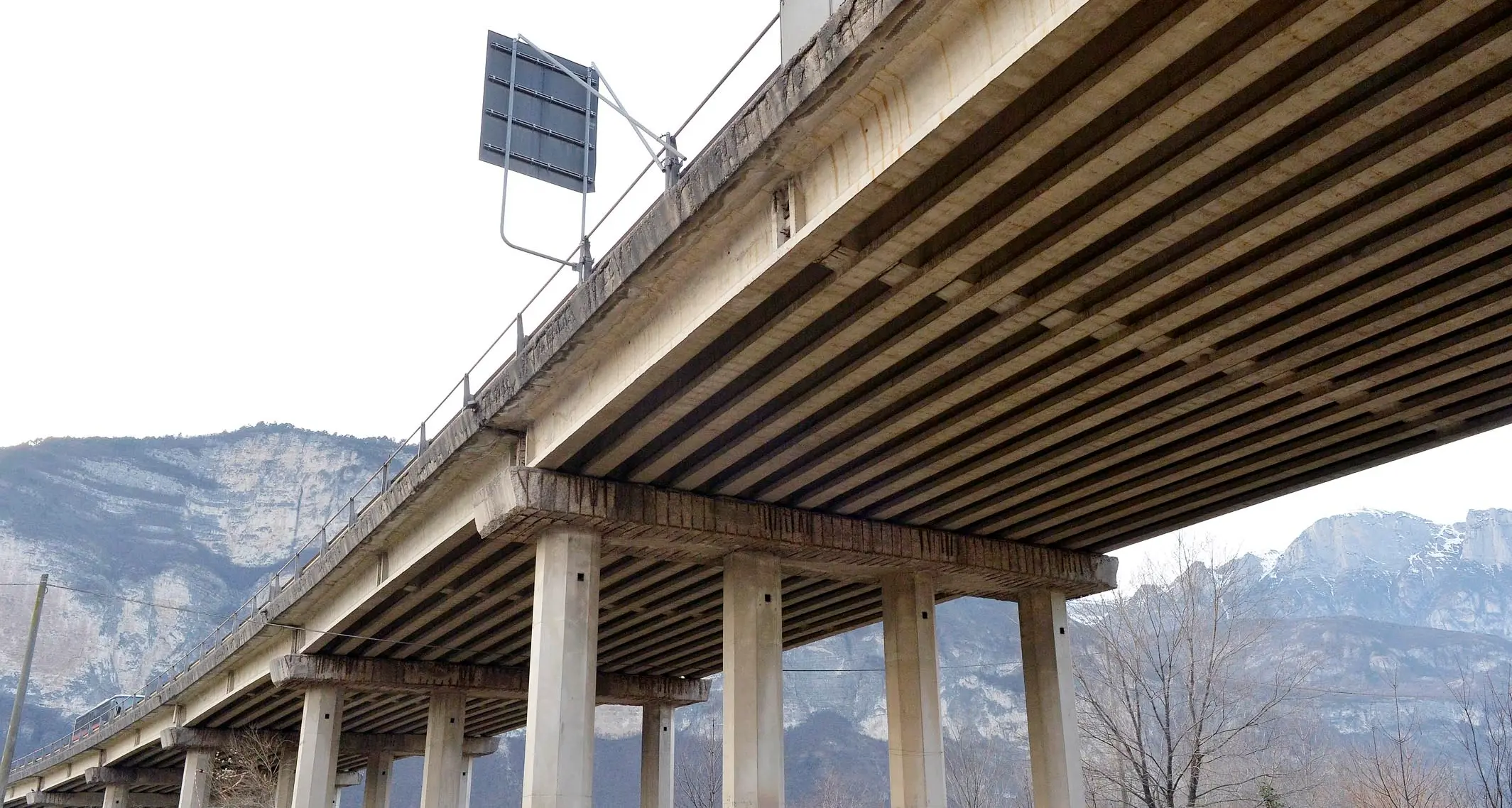 Viabilità, nuove opere per oltre 200 milioni Raddoppio della Valsugana tra Castelnuovo e Grigno Rifacimento del viadotto di Canova e del ponte di Ravina