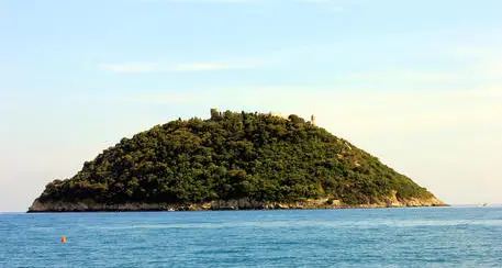L'isola di Gallinara tornerà di proprietà dello Stato