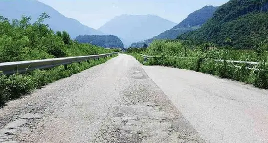 Sarà messa in sicurezza la strada arginale per Ischia Podetti