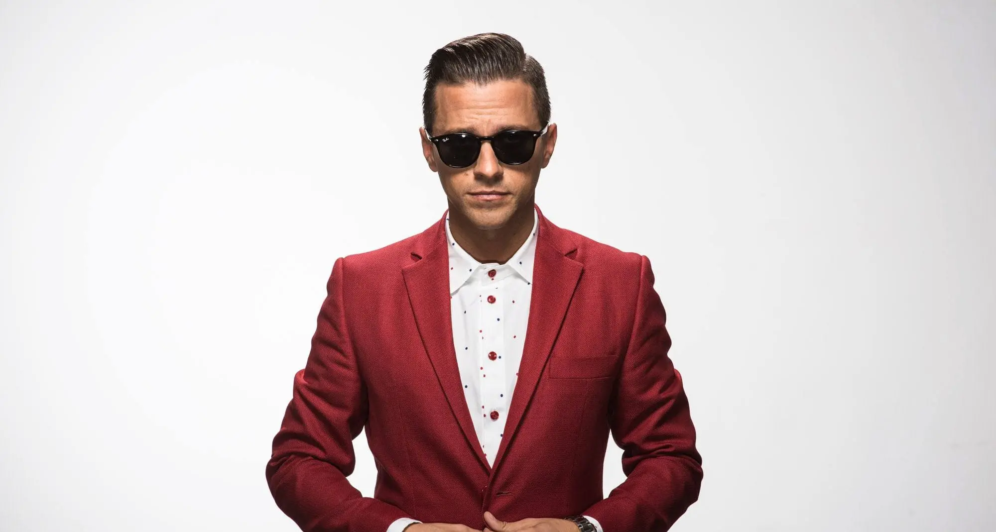 Questa sera rock'n'roll alla Fly Music Arena il piano di Matthew Lee
