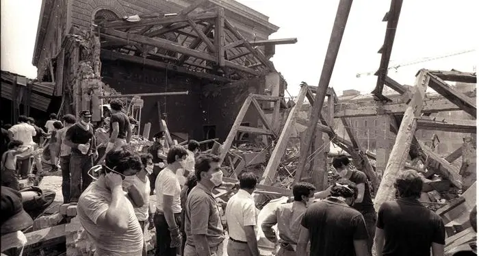 Strage di Bologna, l'associazione delle vittime: «I Nar condannati ora liberi e trattati come star»