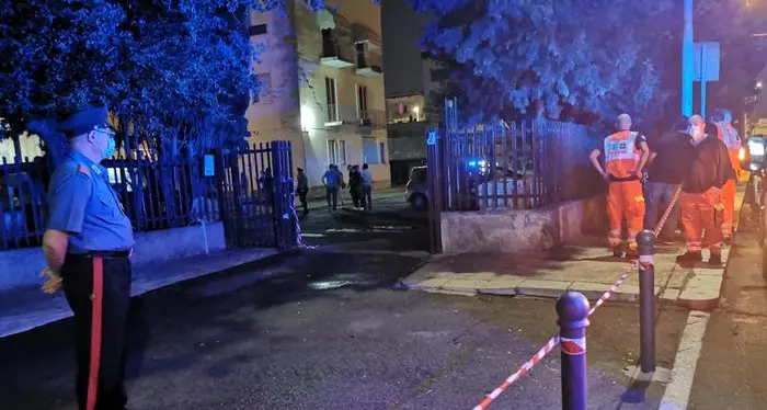Uccidere le persone felici. Ci mancava solo questa
