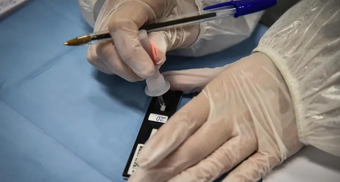 Covid, i test rapidi in farmacia? Dall'annuncio di settembre all'attesa dell'ok di Roma