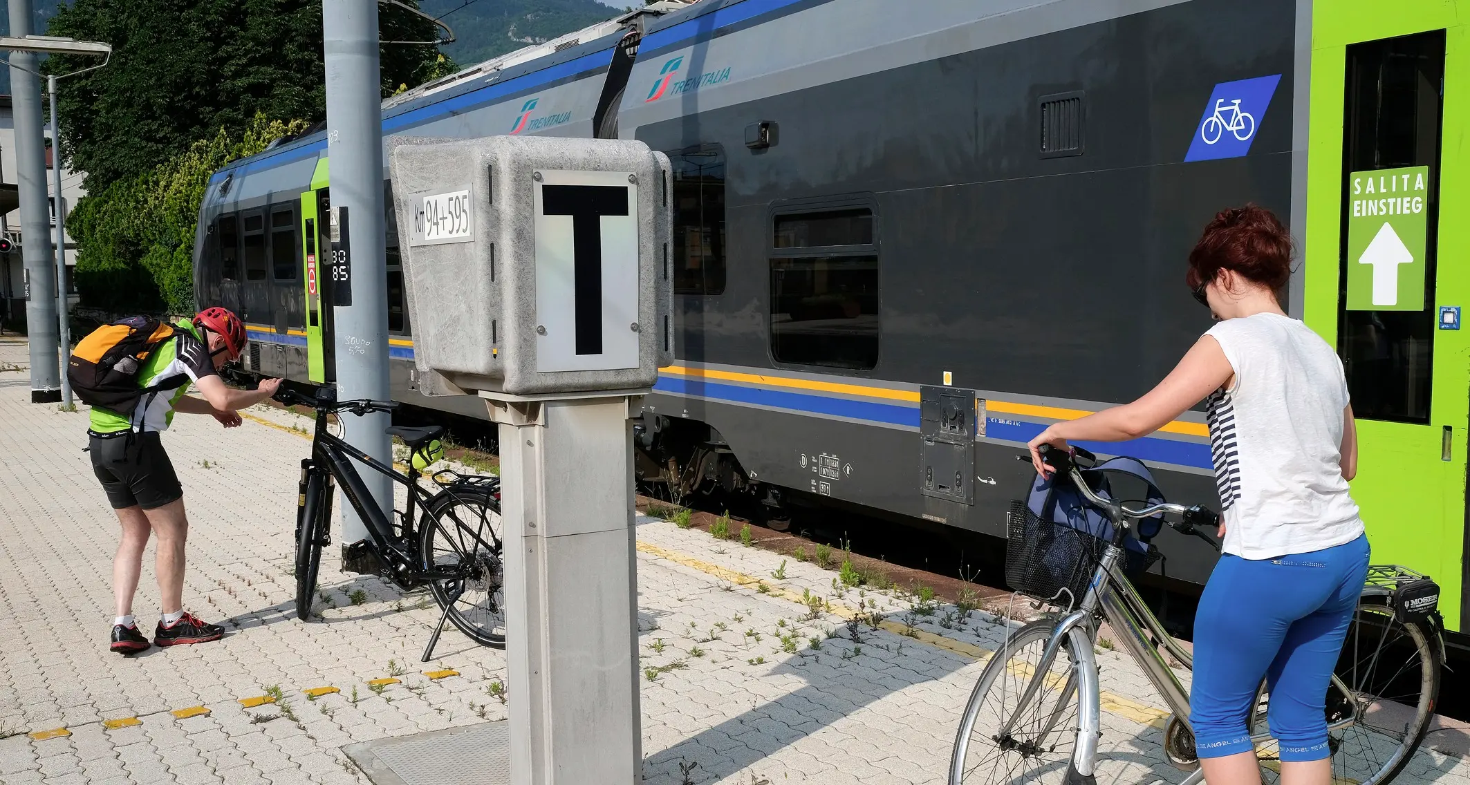 Bici sui treni, meno posti ma c'è il bus Limiti anti-Covid su Valsugana e Trento-Malé