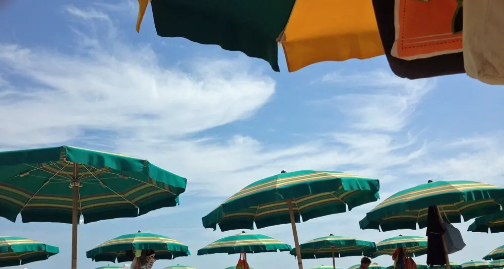 Romagna: turista ha partorito il suo settimo figlio mentre si trovava in spiaggia