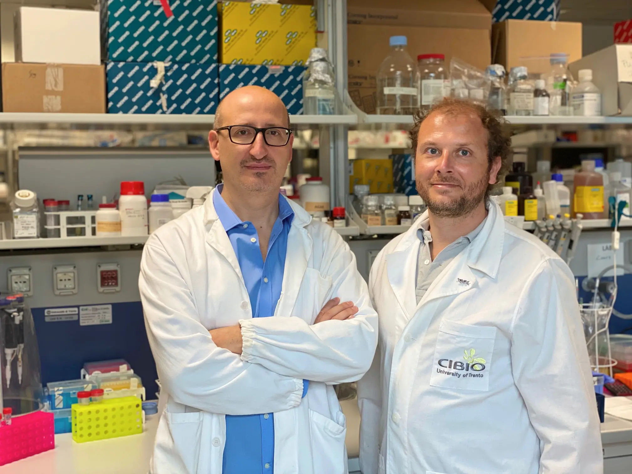 TRENTO I laboratori del Cibio (Università) dove il professor Luciano Conti (a sinistra) e il professor Stefano Augusto Maria Biressi studiano la produzione di carne coltivata per conto della start up Bruno Cell - 1 agosto 2020