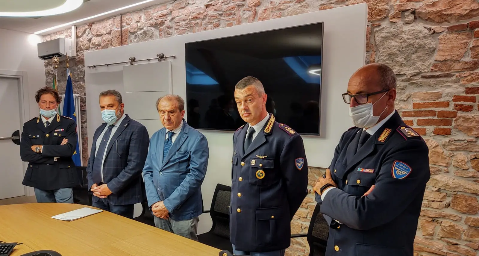 Violentano per mesi una ragazza disabile Arrestati tre uomini dell'Alta Valsugana di 59, 63 e 83 anni trovati con 140 foto