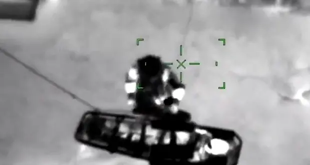 Liguria, le difficilissime operazioni di soccorso con il mare grosso - Video