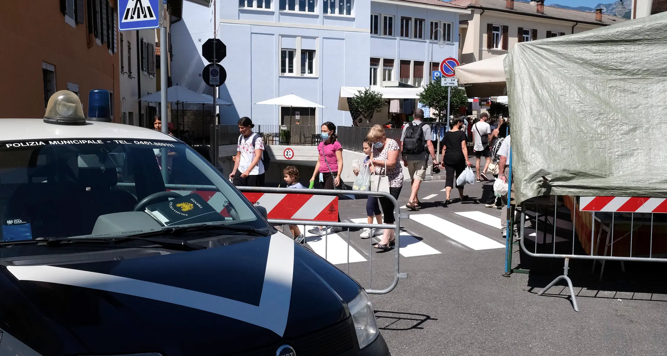 Protesta dei parcheggi: la rivolta di via Esterle