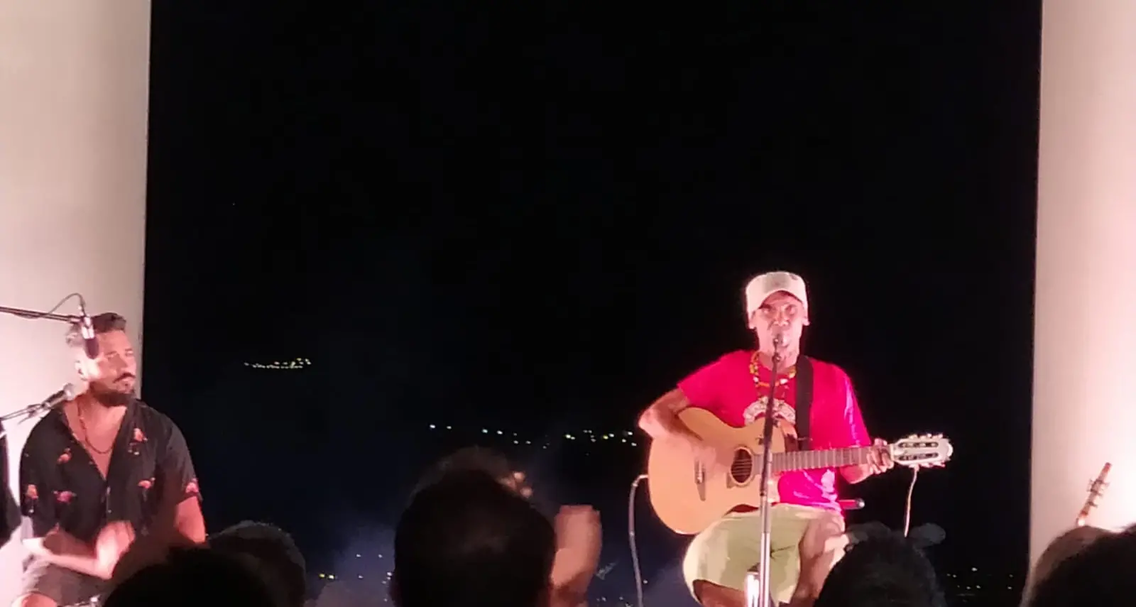 Manu Chao, il battito della patchanka nel live alla Campana dei Caduti di Rovereto