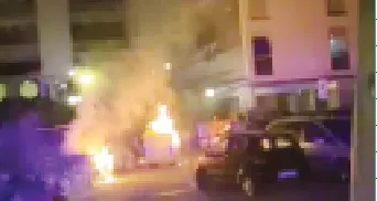 Fiamme e parapiglia: notte agitata all'Intercity in tre al pronto soccorso