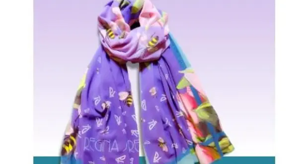 Un foulard d'autore omaggio agli eroi del Covid-19