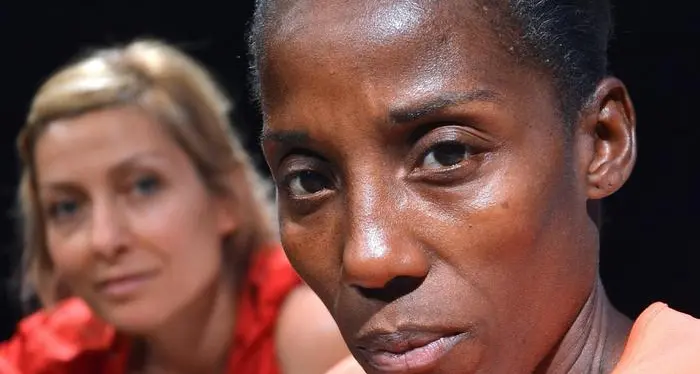 Fiona May in tournée con una sfida teatrale