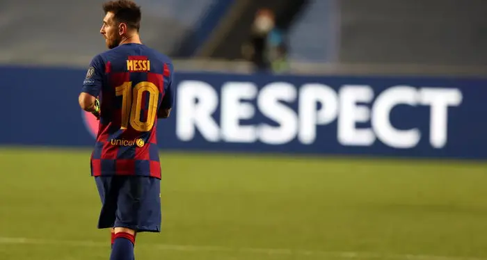 Messi lascia il Barcellona il club si oppone: guerra legale e intanto l'Italia lo aspetta