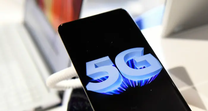 Un cliente su quattro ha già il telefono 5G ma le aziende non sono pronte