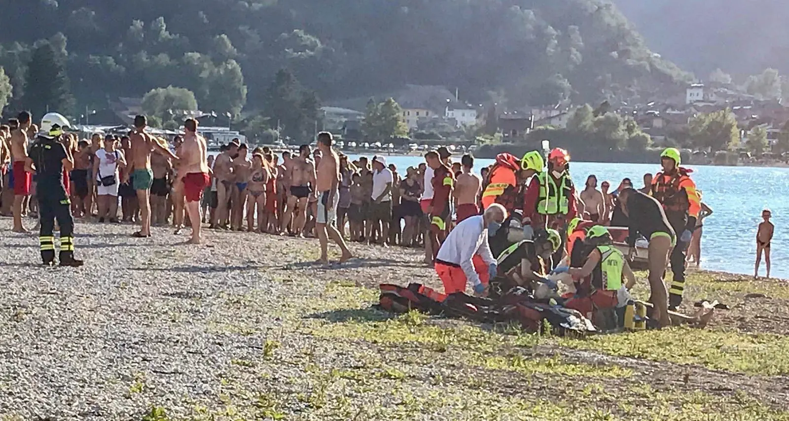 Non riemerge dopo il tuffo: lago di Caldonazzo, morto 36enne