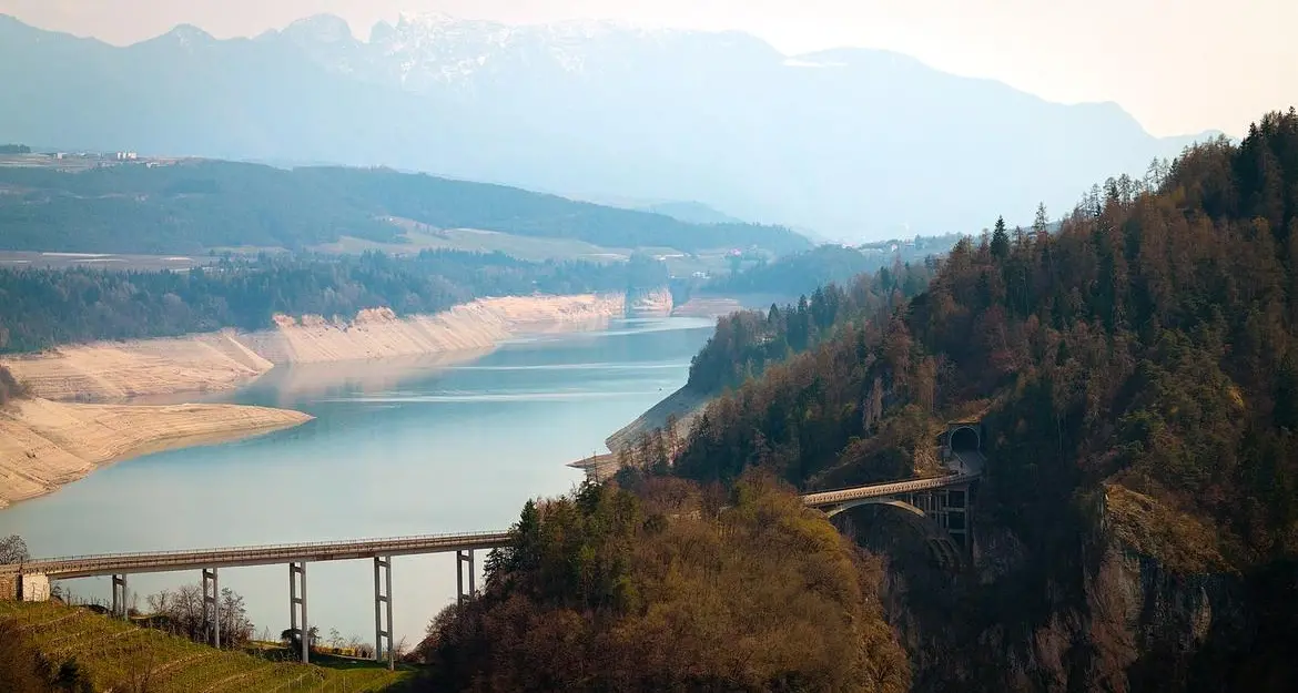 Sistemazione del ponte del Castellaz: 1 milione e mezzo di euro per fermare la corrosione del cemento delle arcate