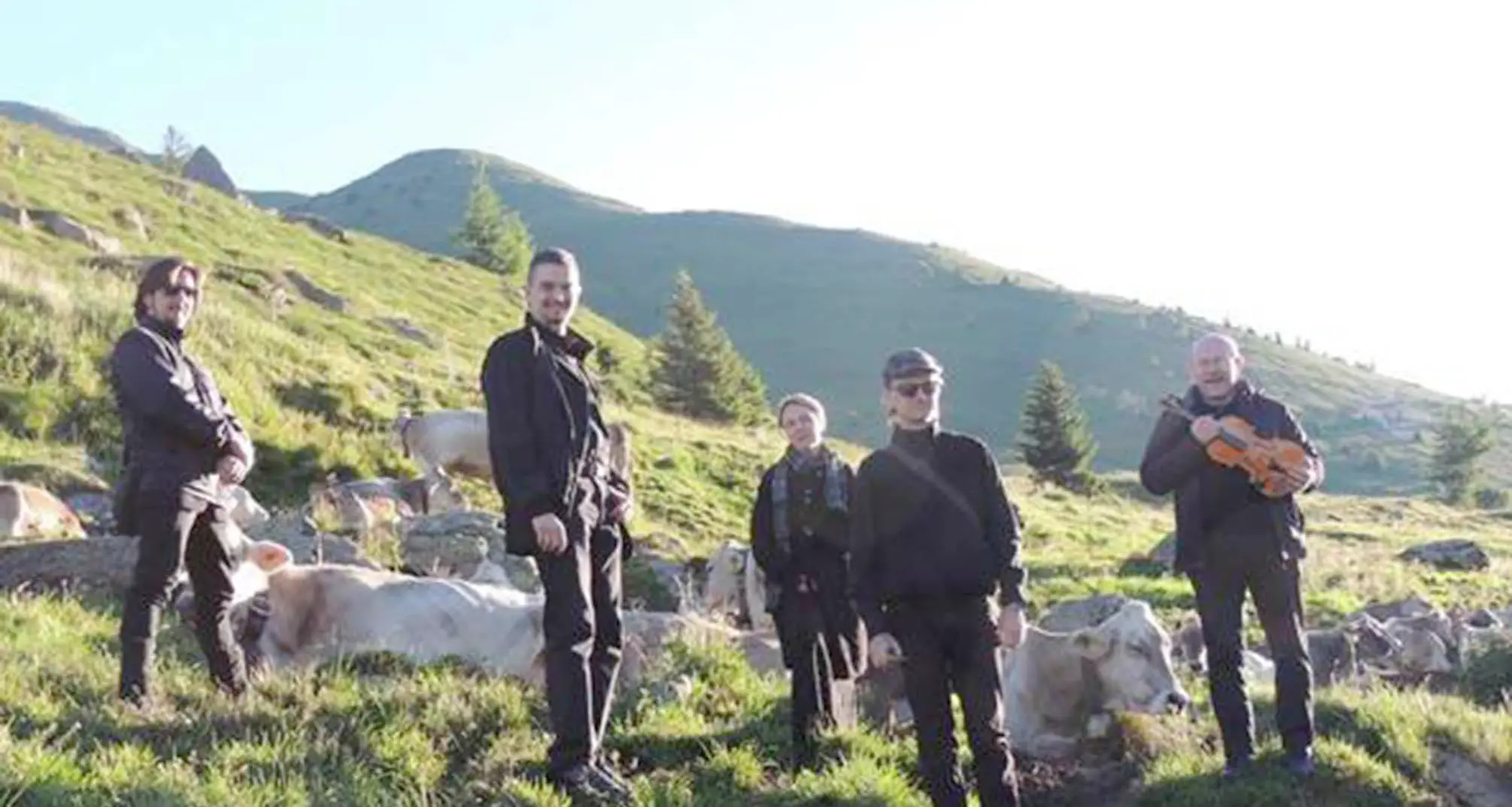 Il Gruppo Caronte suona i brani del Flower Power: Woodstock in agritur