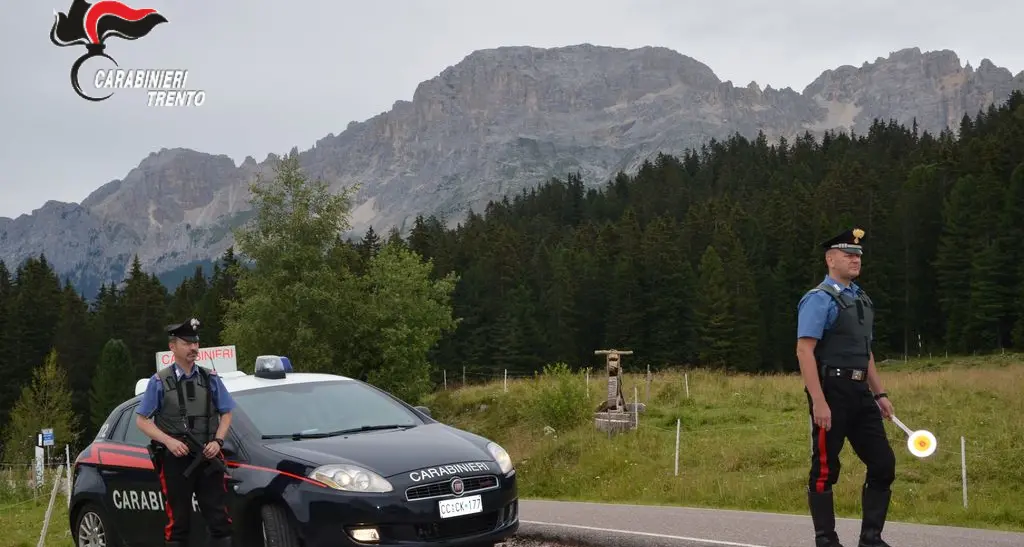 Cinque incidenti nel weekend i Carabinieri ritirano patenti: guidatori quasi sempre ubriachi