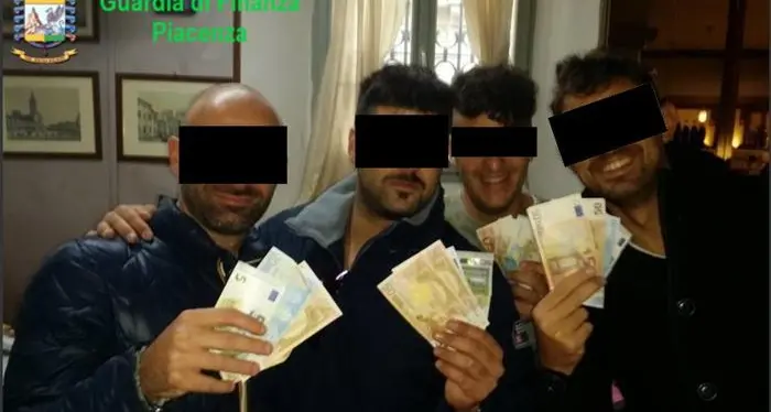Spaccio, tortura, estorsione: arrestati sette Carabinieri e sequestrata la caserma di Piacenza