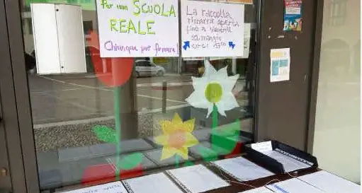 Scuola, varato il protocollo trentino Petizione con 6 mila firme «Rimettete al centro i bambini»