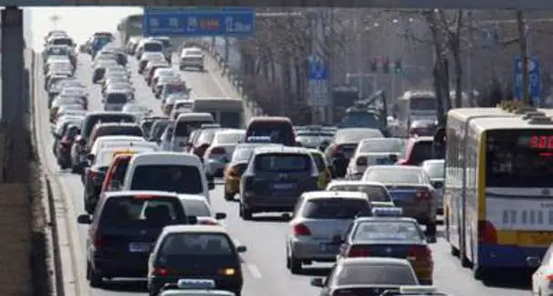 Qualità dell'aria dentro le auto La Cina studia una normativa