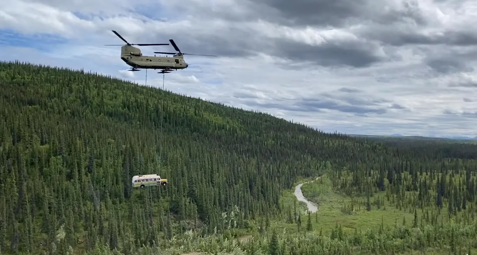 Alaska, rimosso il Magic Bus di Christopher McCandless raccontato in \"Into the Wild\"
