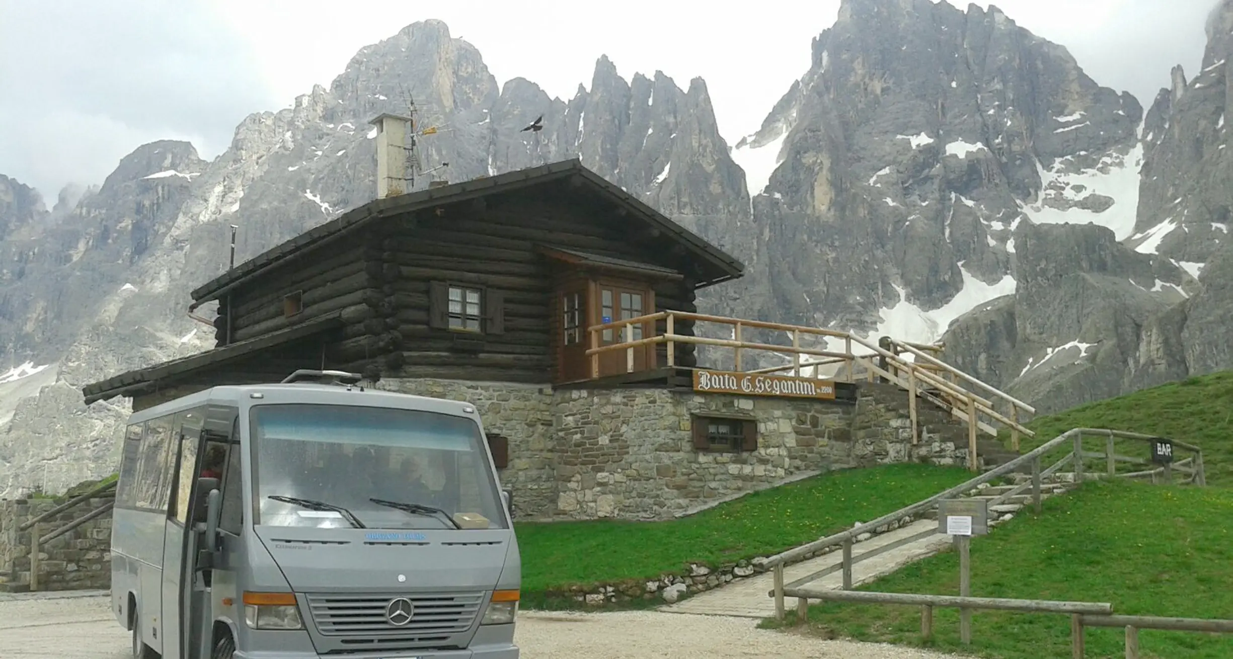 Trasporto privato in crisi: in Trentino fatturato zero e 950 persone in «cassa»