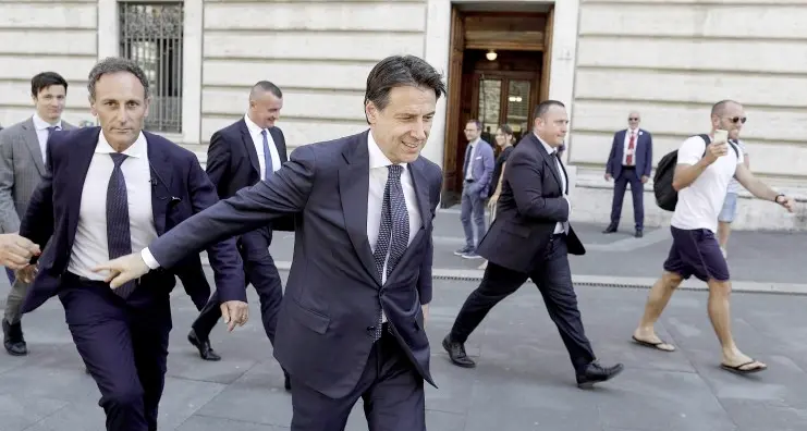 Morto per il virus un poliziotto della scorta del premier Conte