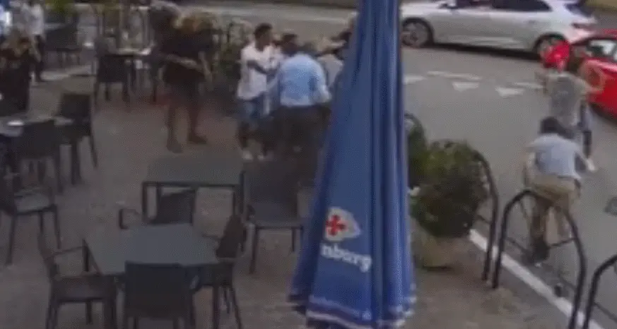 IL VIDEO - Far West all'hotel Everest: pugni e calci fra dipendenti e Rom De Bertoldi: «Con Merler non accadrà più»
