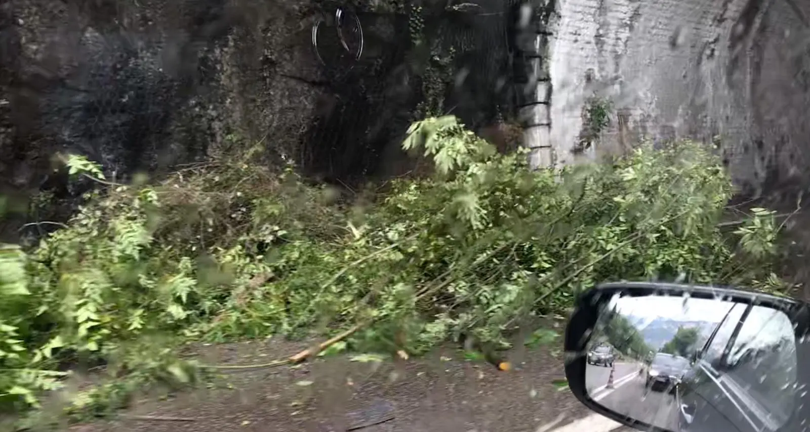 San Donà: per una piccola frana disagi al traffico sulla Valsugana circolazione a senso alternato