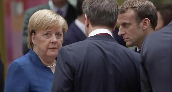 Il virus tornerà in autunno? L'allarme di Merkel e Macron \"L'Europa deve essere pronta\"