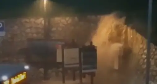Alto Adige: una notte di nubifragi con frane e garage allagati - VIDEO