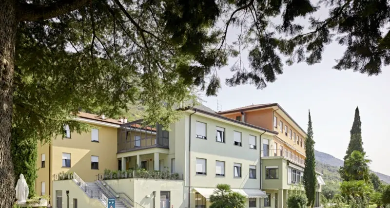 Il \"Sacro Cuore\" focolaio con 27 positivi ai Gazzi