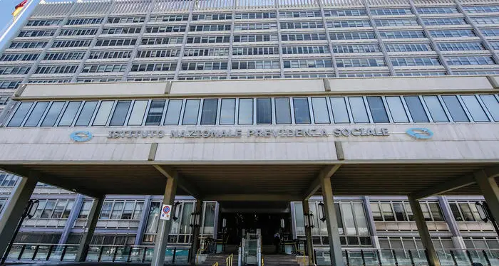 Virus: bonus da 600 euro 300mila domande in un giorno Hackerato il sito dell'Inps