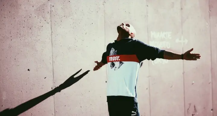 Michele Leonardo Cavada in arte \"Marley\", spopola nel video con iPantellas